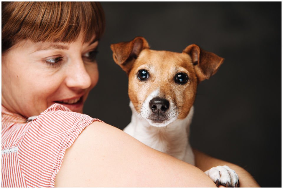 Luna Z Todrykowa - Hodowla Jack Russell Terrier Z Todrykowa. Cechy charakterystyczne: mała suczka o pięknej głowie, drobnej budowie, niebywałej zwinności i zwrotności, uwielbia wypoczywać w samotności, uparta